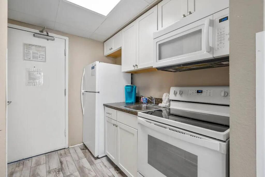 Relaxing Oceanview Suite With Full Kitchen In 306 Myrtle Beach Exterior photo
